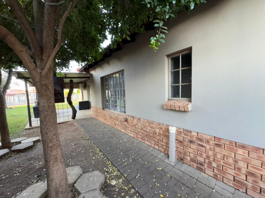 3 Bedroom Property for Sale in Waterkloof A H North West